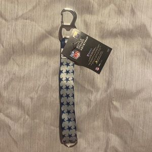 Brand New!!!!!!!!!!
Dallas Cowboys Bottle Opener Key-strap